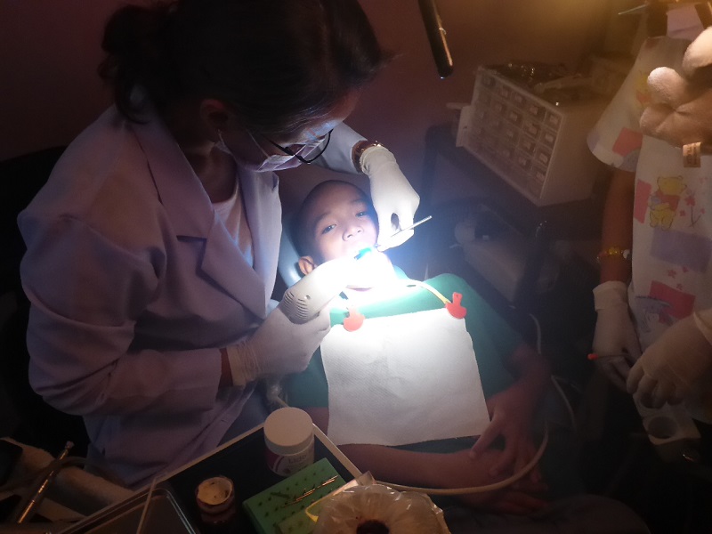 sancss_dental_treatment_boy_orphanage